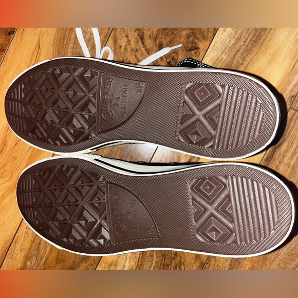 Men’s Converse High-Top - Picture 2 of 5